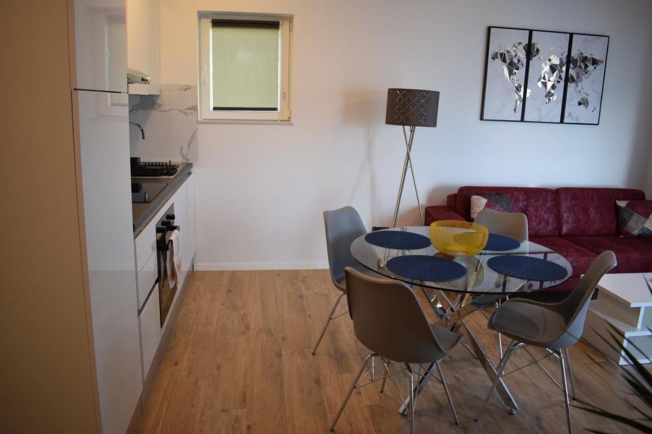 Apartman Oneum Omiš Exterior foto